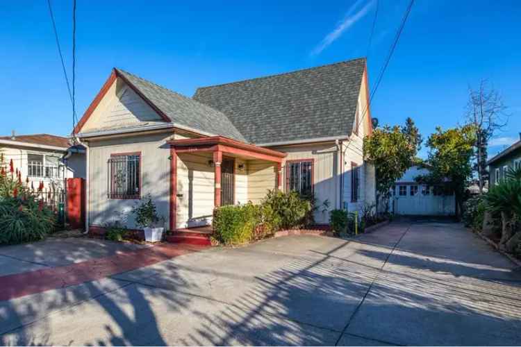 House For Sale in 3014, Coolidge Avenue, Oakland, California