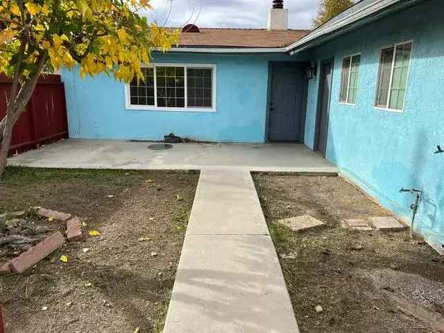 Rent 2 Bedroom House in Menifee with Private Yard and Parking