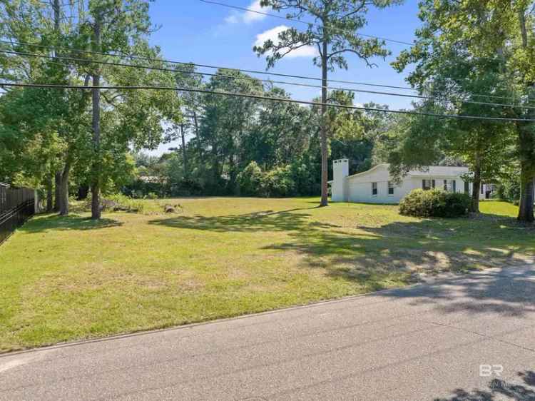 Buy Land in Downtown Fairhope with Peaceful Surroundings