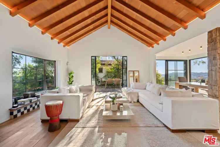 House For Sale in 3351, Deronda Drive, Los Angeles, California