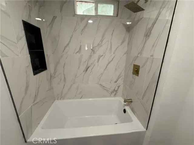 House For Sale in 1716, East 107th Street, Los Angeles, California