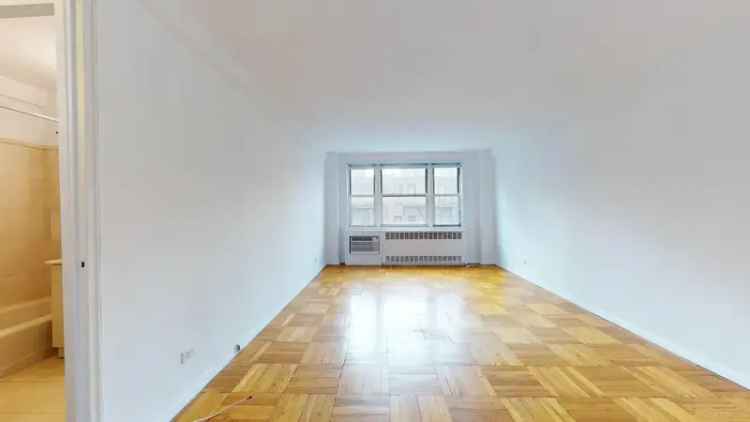 Rent Studio Apartment in Prime UES Location with Doorman