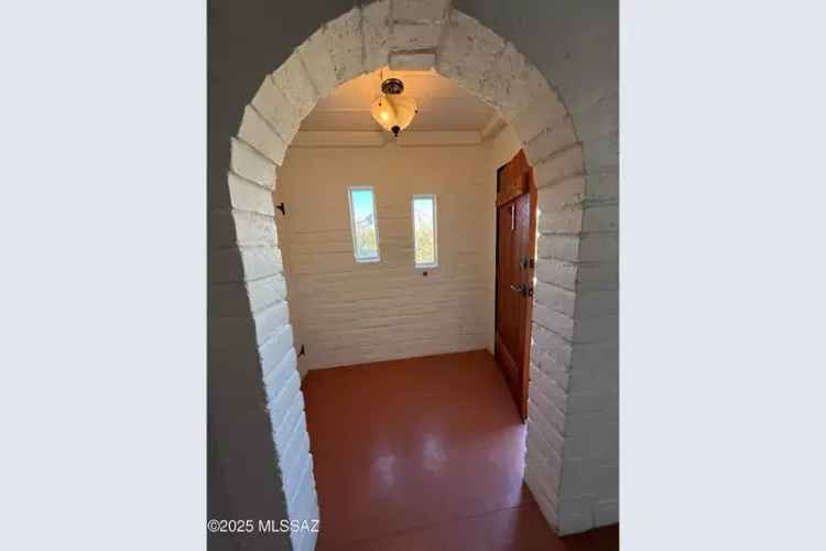 House For Sale in 5202, East Fort Lowell Road, Tucson, Arizona