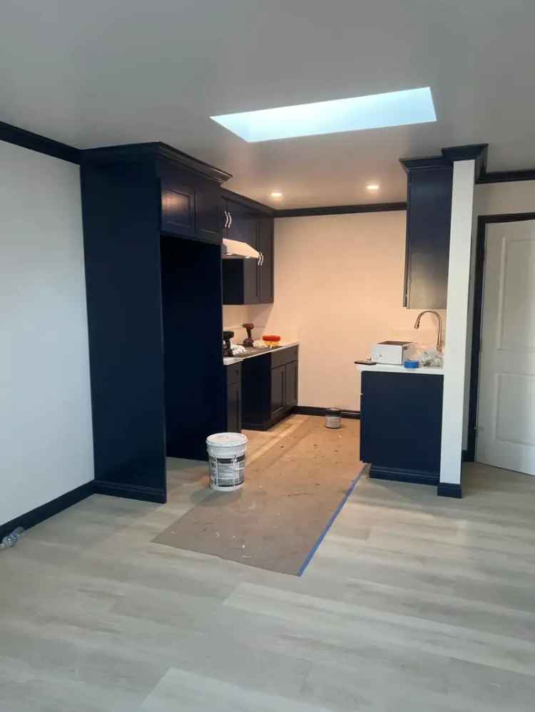 Rent 2 Bedroom House in Los Angeles with Modern Design and Amenities