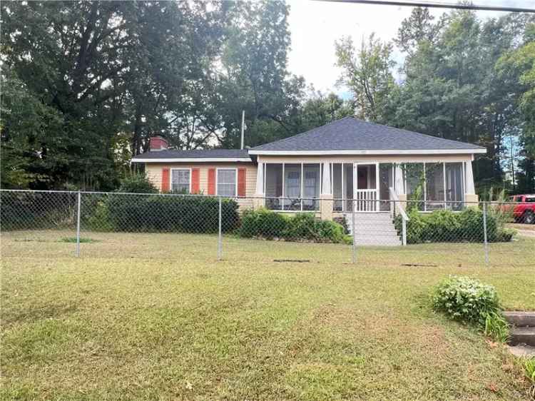 House For Sale in 1611, West Point Parkway, Opelika, Alabama