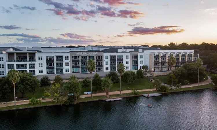 Rent Luxury Apartments Near Lady Bird Lake in South Shore Austin