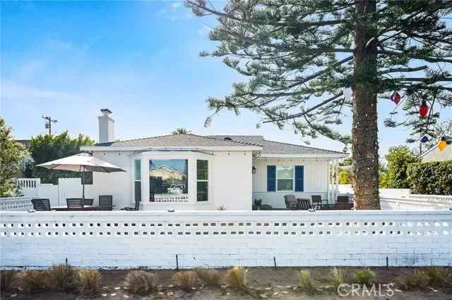 House For Sale in Costa Mesa, California