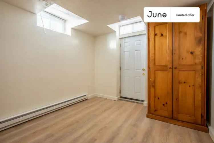 Rent Queen Bedroom in Brighton Apartment with Great Amenities