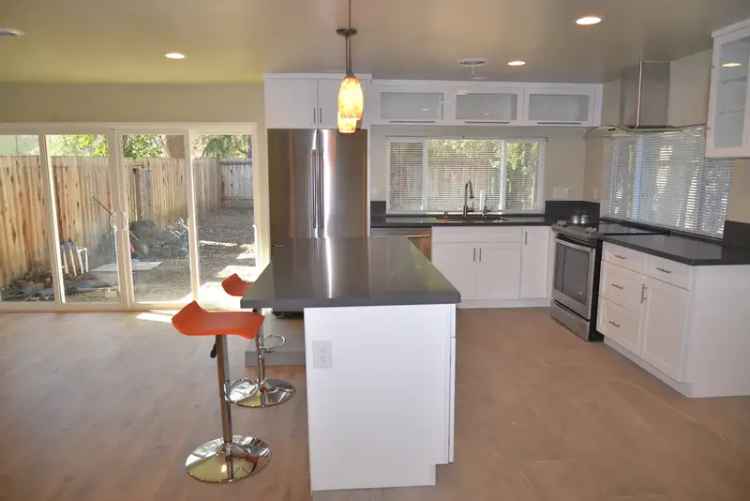 Rent Beautifully Remodeled Home in South Davis with Modern Features