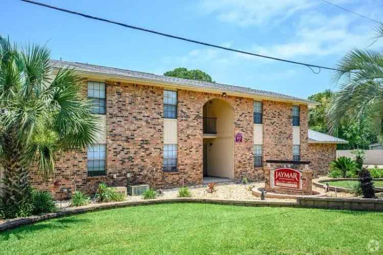 Rent Jaymar Apartments in Fort Walton Beach with Great Amenities