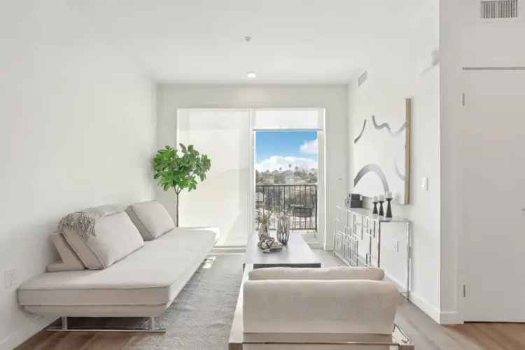 Rent Luxury Apartment in Echo Park with Modern Features