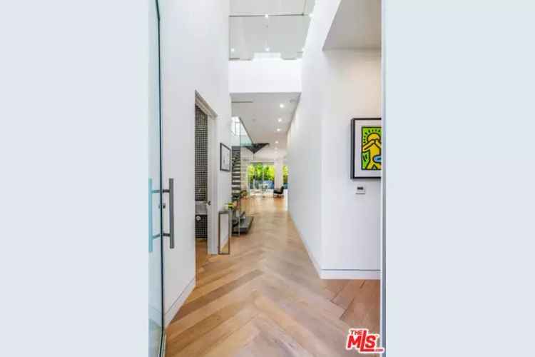 For Sale or Lease Modern Architectural House in Trendy North of Melrose