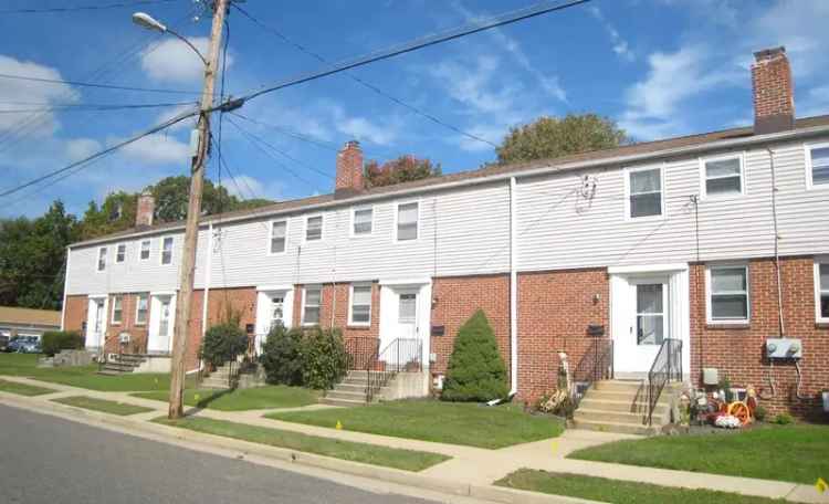 Rent 1 BR Townhouse Apartment Near Downtown Pitman with Renovations