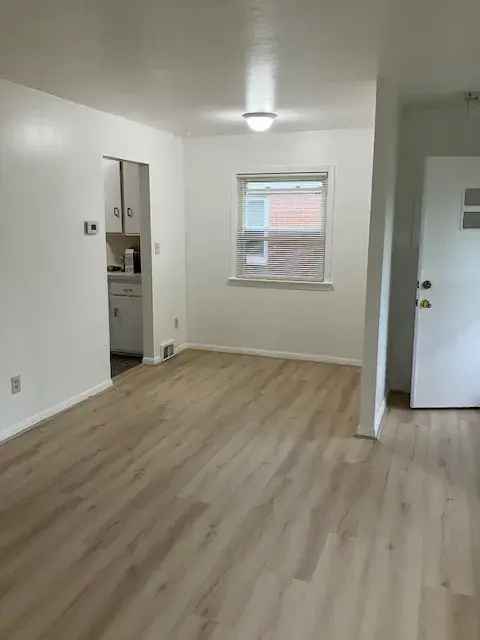 Rent 3 Bedroom House in Cleveland with Freshly Painted Interiors