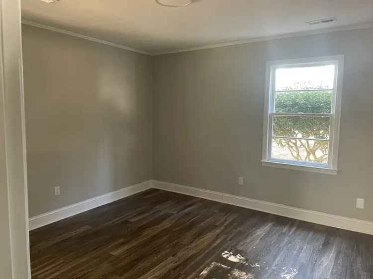 Rent 2 Bedroom Home Recently Renovated