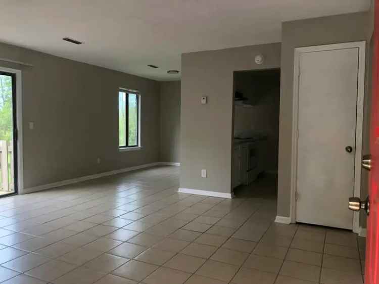 Rent Stunning East Tallahassee Apartment with Golf Course View