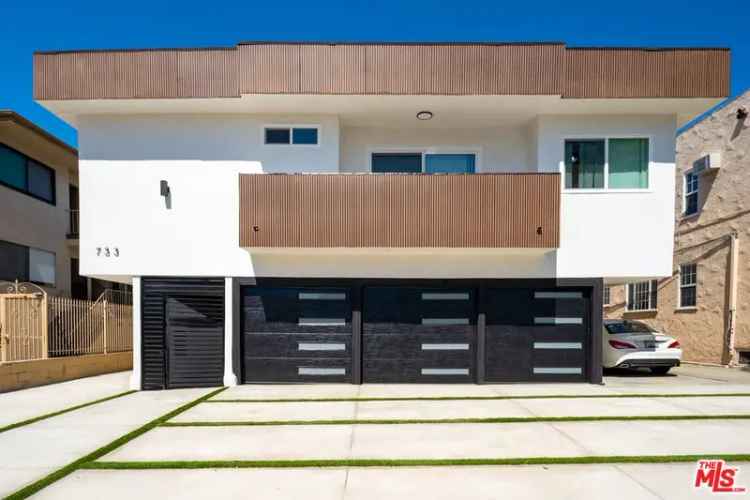 House For Sale in 733, North Hayworth Avenue, Los Angeles, California