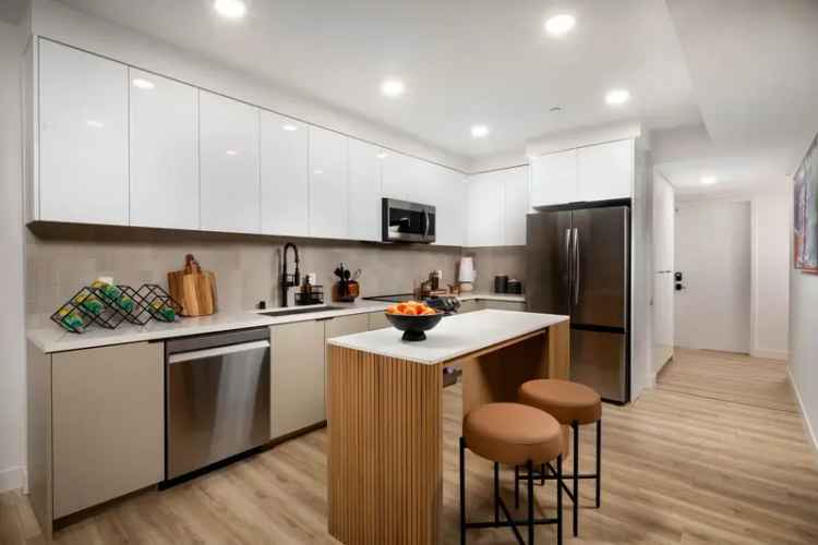 Rent Luxury Co-living Apartments in LA near Beverly Center