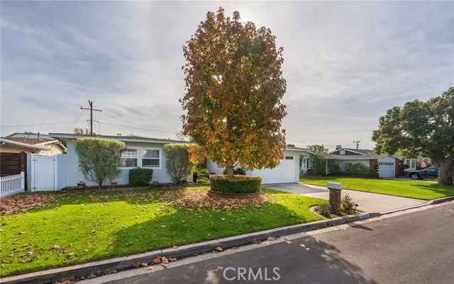 House For Sale in 1518, Priscilla Lane, Newport Beach, California