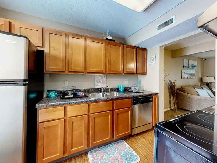 Rent 1 2 3 Bedroom Apartments in O'Fallon Missouri with Private Lake