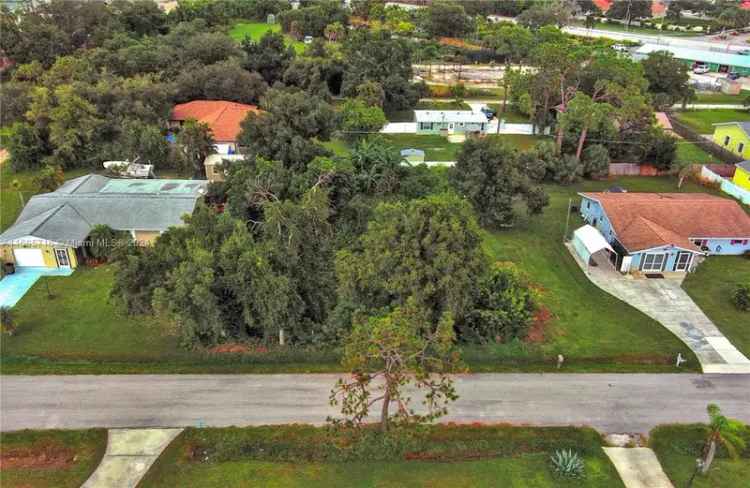 Land For Sale in Englewood, Florida