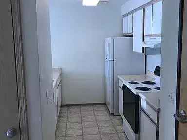 Rent Apartments in Well Maintained Building with Modern Features