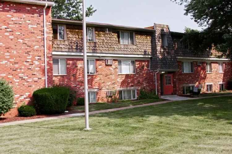 Rent Apartments in Elyria with Free Wifi and Convenient Access