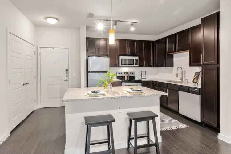 Rent Apartments in Bishop Arts District Dallas with Resort Style Amenities