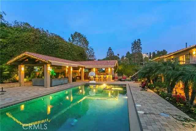 House For Sale in Tustin, California