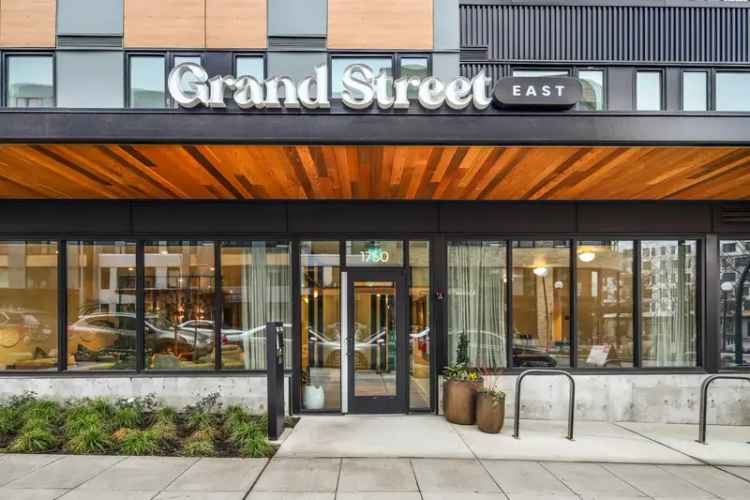 Rent Stylish Apartments in Seattle's Grand Street Commons Community