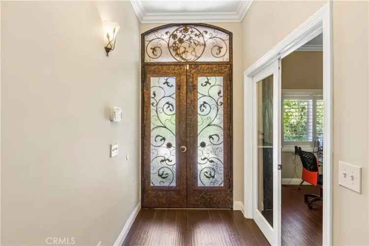 House For Sale in 3836, Oak Hill Avenue, Los Angeles, California