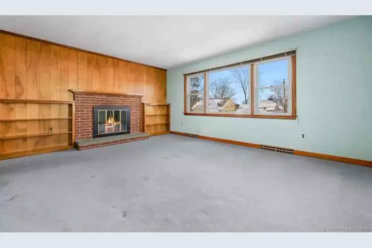 House For Sale in 17, Hayes Avenue, Norwalk, Connecticut