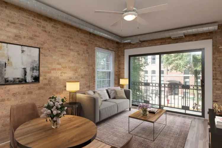 Rent Vintage Apartments in Lakeview with Charm and Amenities