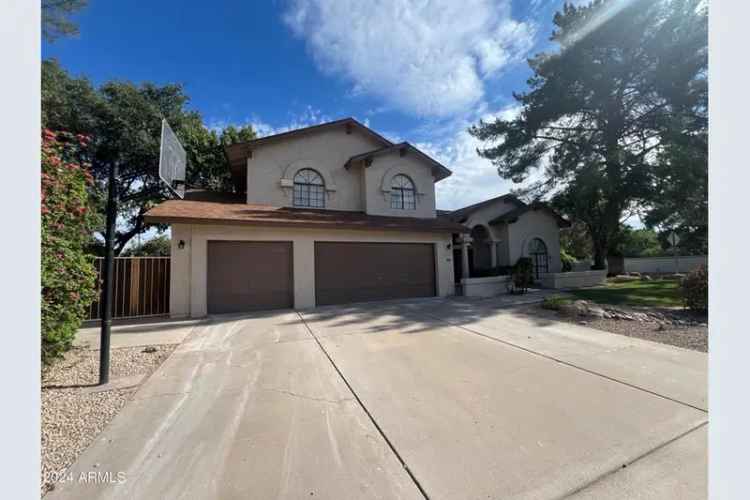 Buy House 4 Bedrooms in Prime Location with Pool and Large Backyard