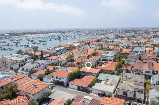 House For Sale in 111, Via Mentone, Newport Beach, California