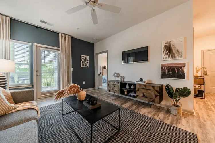 Rent Stylish Apartments in Charlotte with Top Amenities