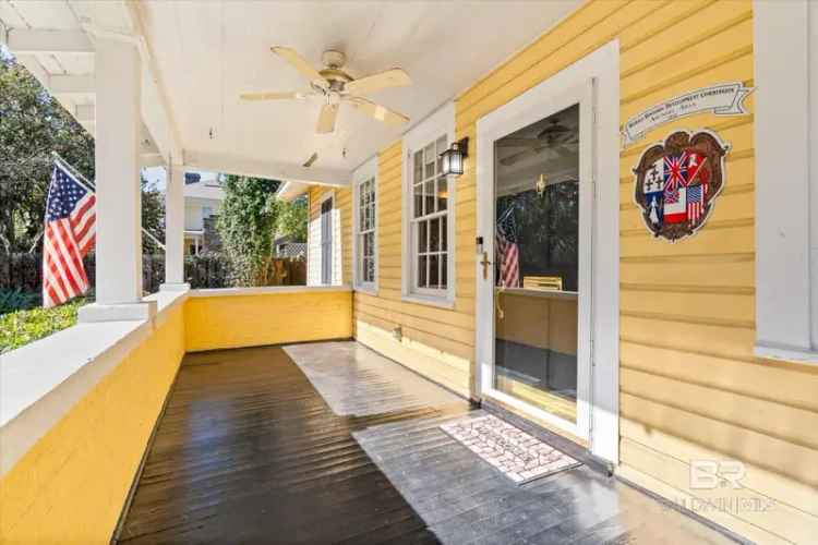 Charming Cottage for Sale in Historic Oakleigh Garden District