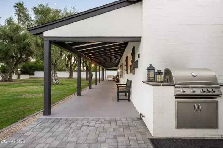 Buy House in Downtown Phoenix with Chef's Kitchen and Outdoor Spa