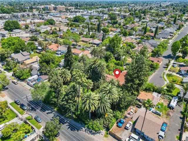 House For Sale in 18658, Chase Street, Los Angeles, California