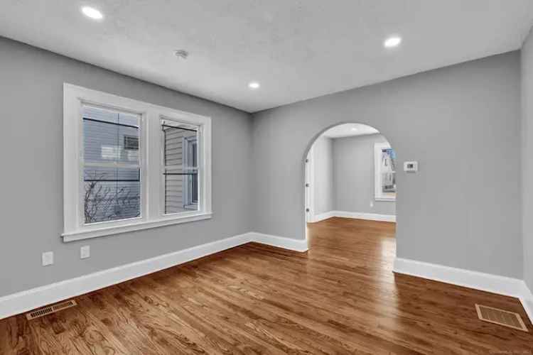 Rent modern duplex with office space in desirable West Hartford