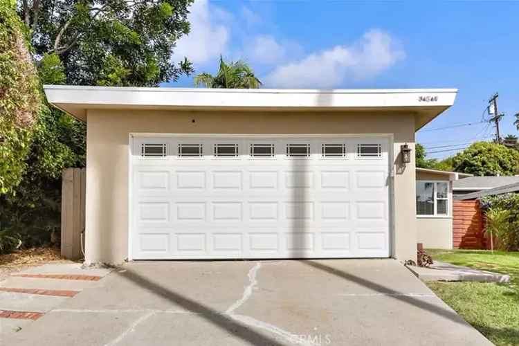 Charming buy single story house in Capistrano Beach with private yard