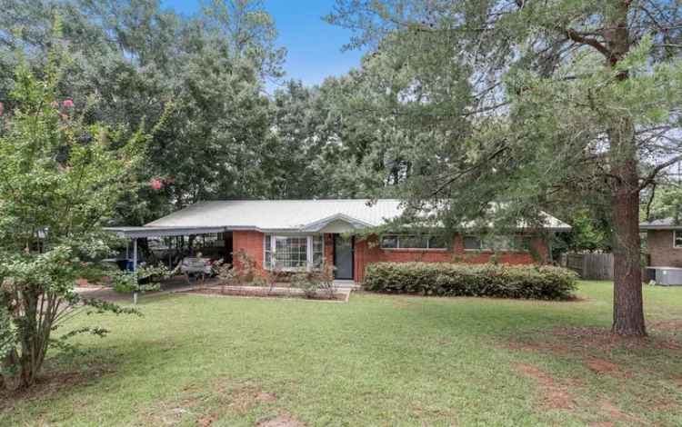 Buy Brick House in Ideal Location with Spacious Features