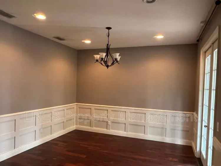 Rent Stunning 3 Bedroom Home in Downtown with Custom Finishes