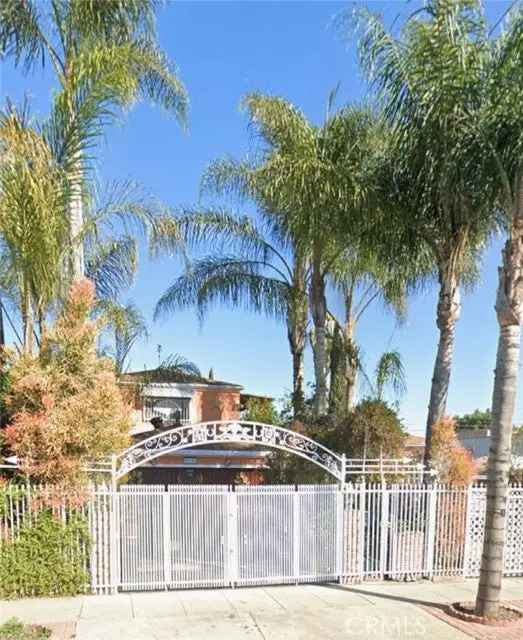 House For Sale in 115, East 75th Street, Los Angeles, California