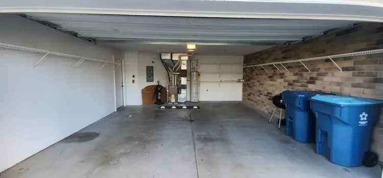 Rent Townhouse in Maumee OH with 2 Beds and Scenic Deck