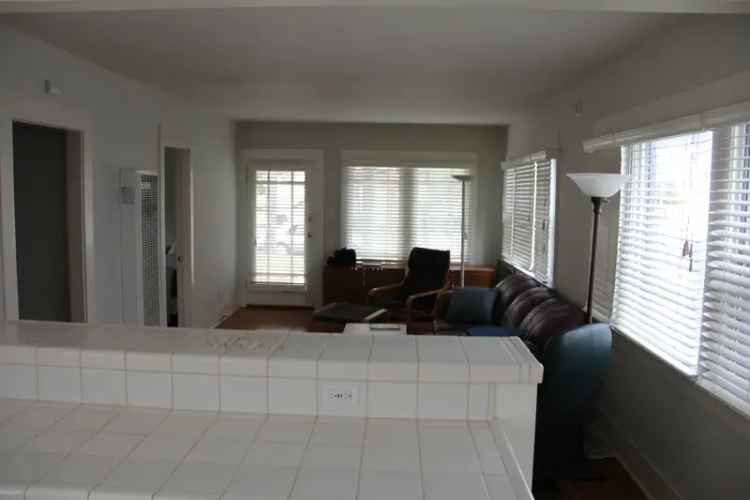 Rent Charming Cottage in Redondo Beach with Backyard and Amenities