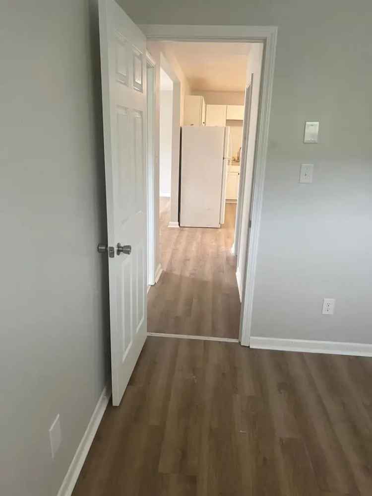 Rent Newly Renovated 2 Bedroom Apartment with Upgrades