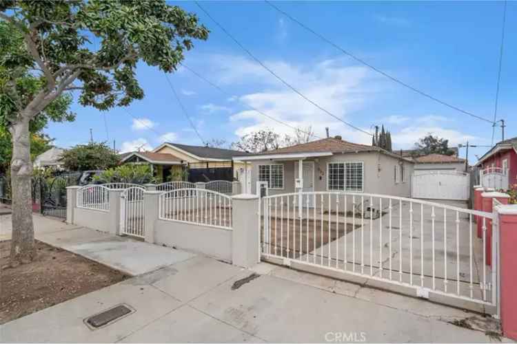 House For Sale in 333, East 121st Street, California