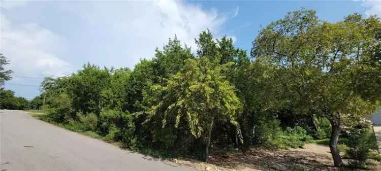 Buy Wooded Land in Austin with Endless Possibilities