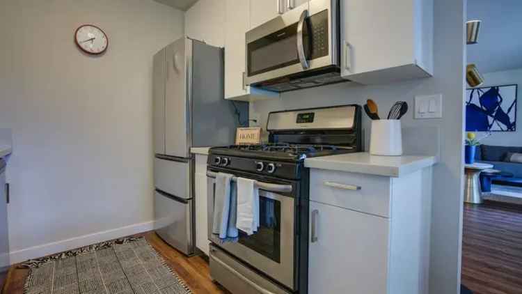 Rent Apartments in ReNew Park Viva Solano County with Modern Features